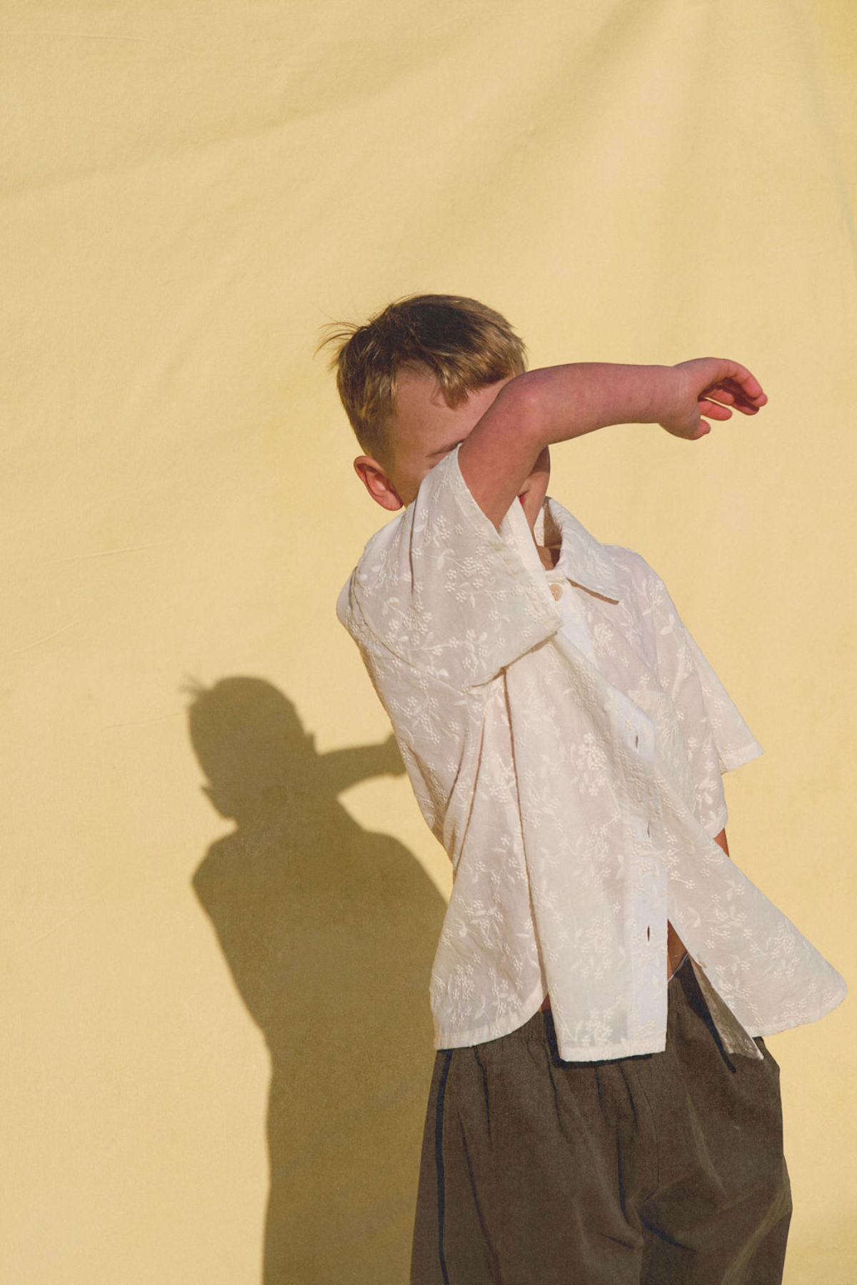 The Alva button up shirt - Embroidered Cream
